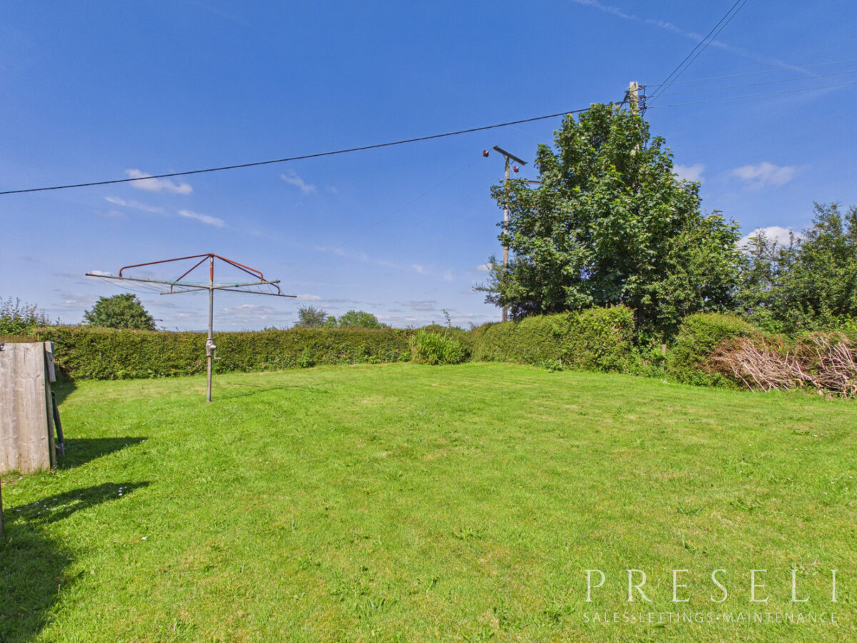 Flat 2 Commercial Cottage, Llanddewi Velfrey, Narberth, Pembrokeshire