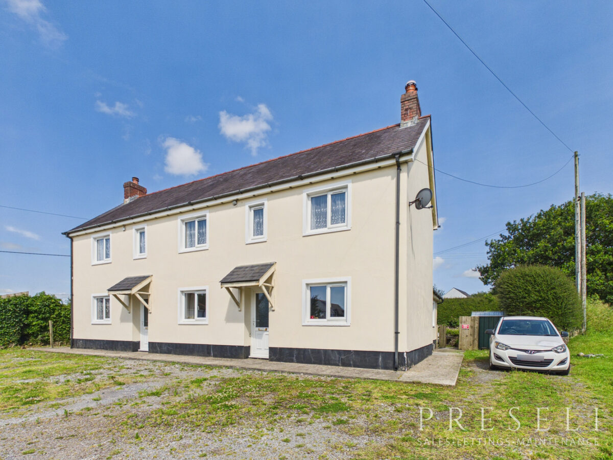 Flat 2 Commercial Cottage, Llanddewi Velfrey, Narberth, Pembrokeshire