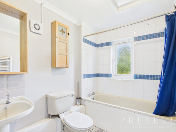 Flat 2 Commercial Cottage, Llanddewi Velfrey, Narberth, Pembrokeshire