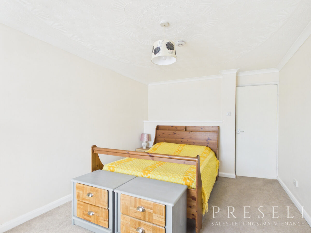 Flat 2 Commercial Cottage, Llanddewi Velfrey, Narberth, Pembrokeshire