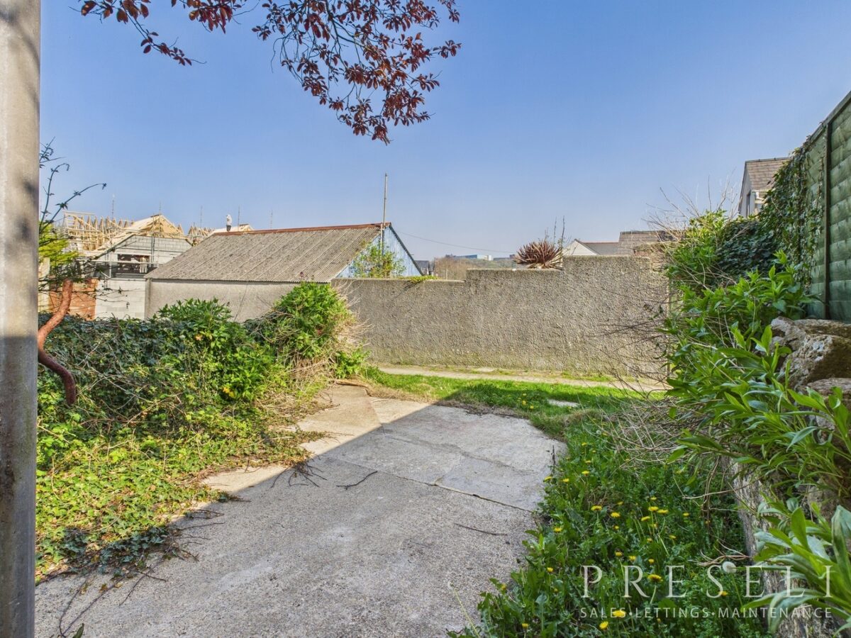 Dyffryn, Goodwick
