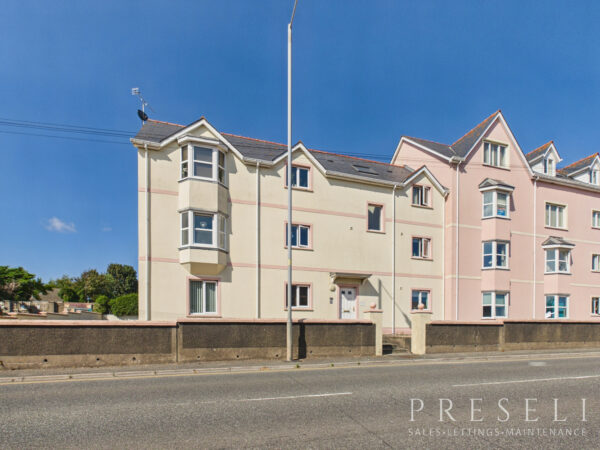 London Road, Pembroke Dock, Pembrokeshire